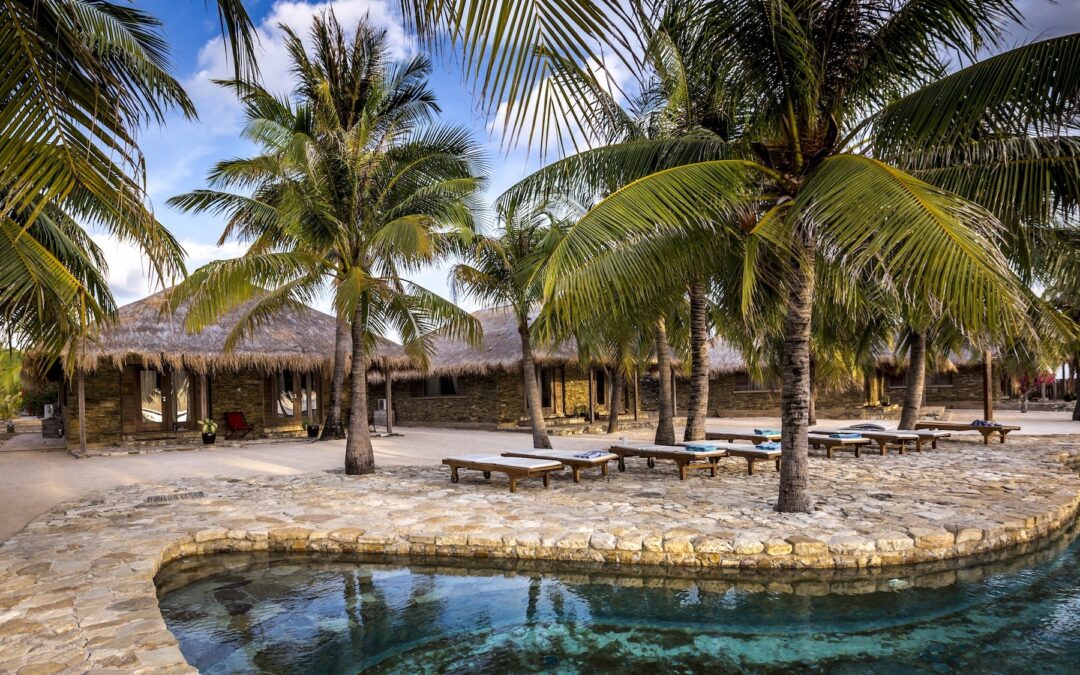 resort-pool